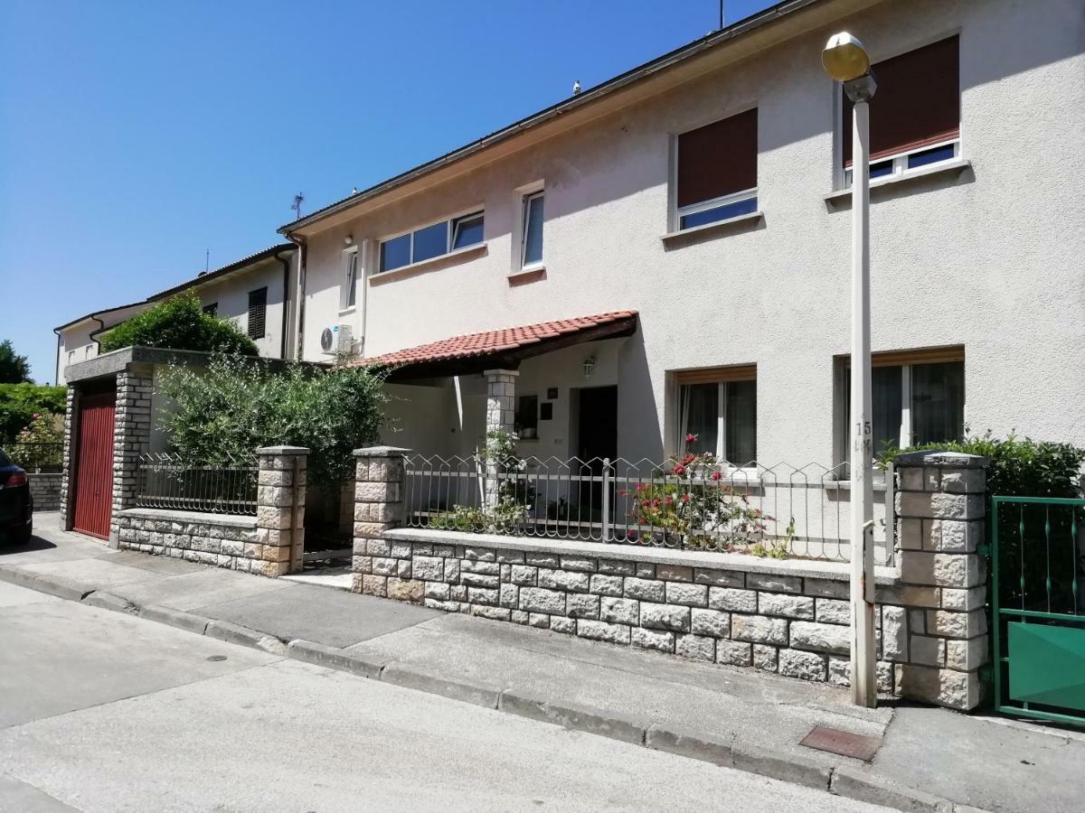 Apartments Jadranka Ivana Пула Экстерьер фото